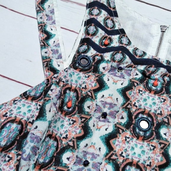 Kendall & Kylie 🌵 Embellished Boho Print Crop Top - Picture 6 of 8